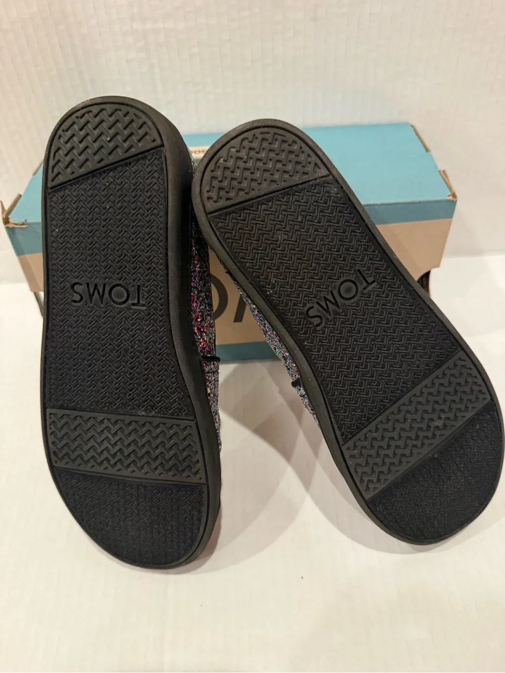 TOMS Girl’s BRAND NEW- Multi-Color Glitter Slip-On Flats